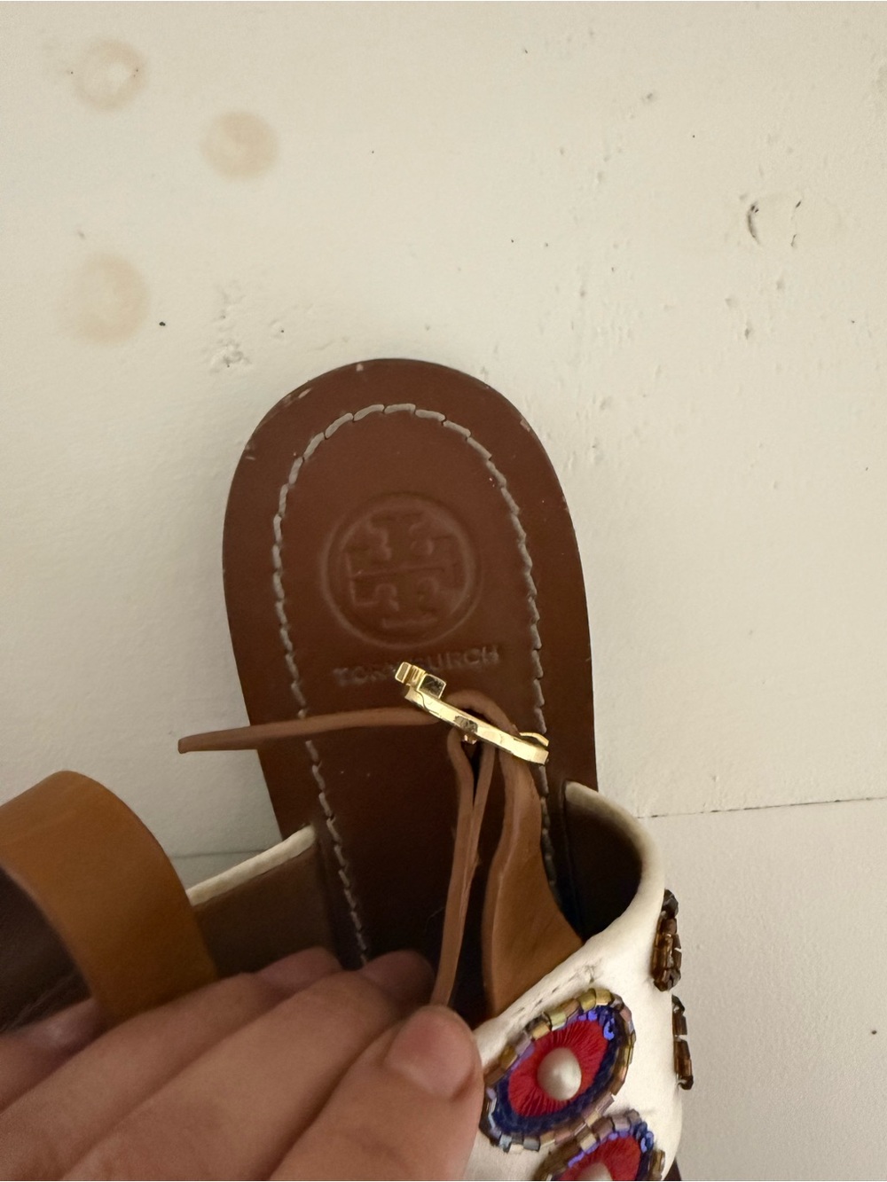 Tory Burch Embellished White Leatherette Floral Flip Flop Sandal - Women - Picture 3 of 4